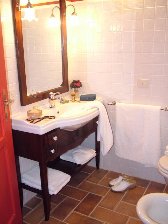 La Meridiana Sambuco  Room photo